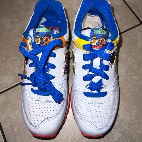New Balance x Sesame Street - Picture 2 of 6